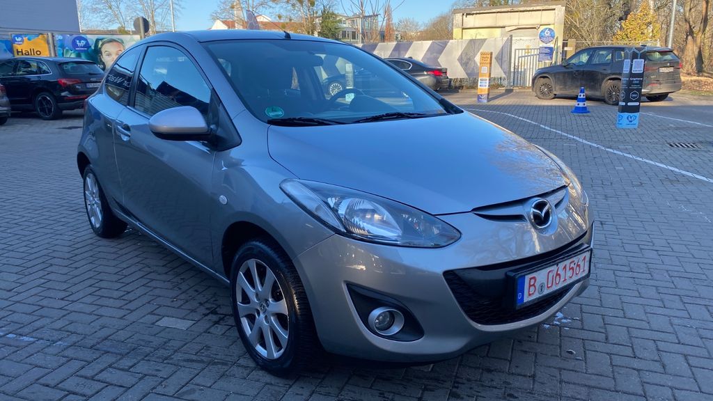 Mazda 2 98.000 km 3.750 &euro; Berlin 12057