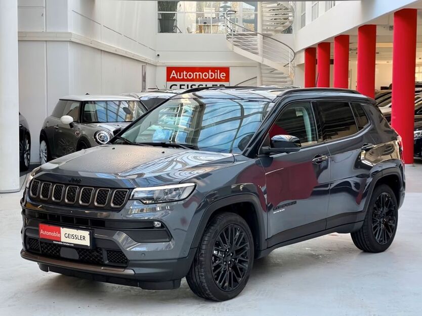 Jeep Compass 7.888 km 24.990 € Leipzig 04347