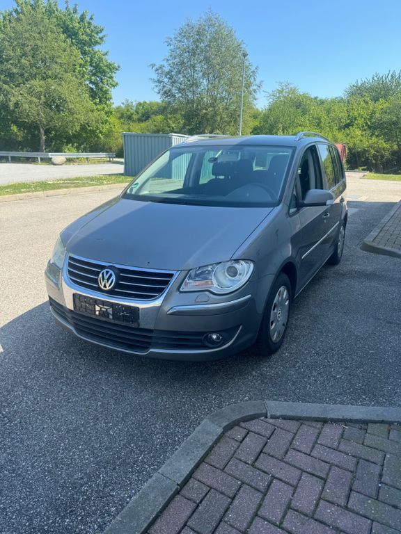 VW Touran 236.595 km 2.700 € Falkenberg 84326