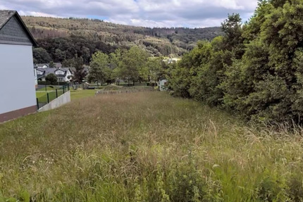 Großzügiges Baugrundstück in naturnaher Lage - Platz für ein oder zwei Wohnhäuser in Burbach-Lützeln zimmer