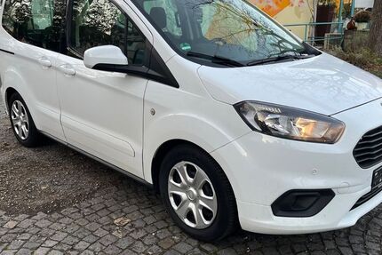 Ford Tourneo Courier 189.000 km 7.600 &euro; Nürnberg 90482
