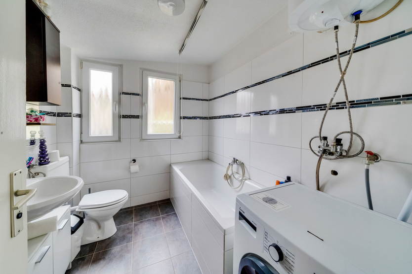 Wohn- und Geschäftshaus in der Reutlinger Innenstadt - für Investoren und Eigennutzer 8 zimmer