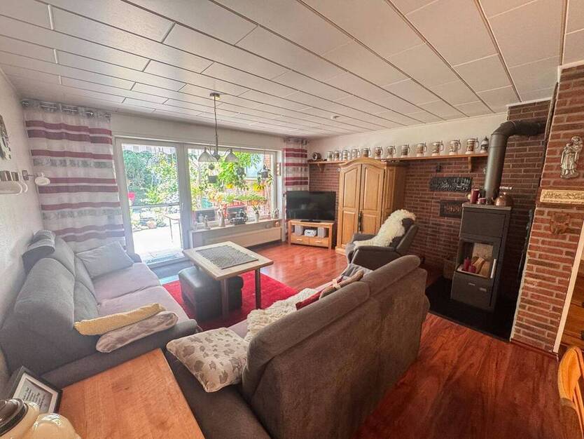 Familienfreundliches Reihenmittelhaus mit Tiefgarage und Garten in ruhiger Lage von Scherpenseel