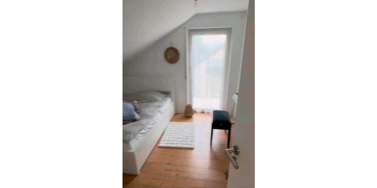 Dachgeschoßwohnung Erbach - 2 Zimmer, 55 m&sup2;, 600&euro; | Angebot:25926159