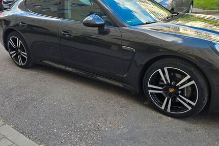 Porsche Panamera 78.400 km 28.900 &euro; BERLIN 10965