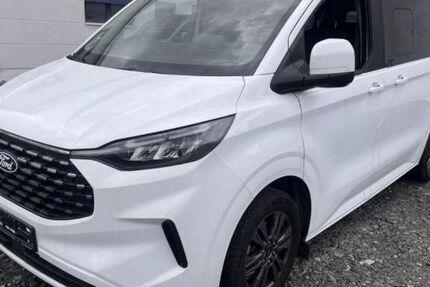 Ford Tourneo Custom 13.900 km 59.930 &euro; München 81829