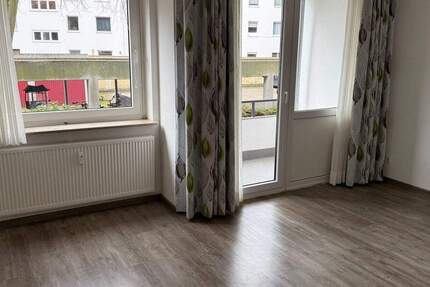 1 Zi- Appartment in zentraler Wohnlage mit Balkon zimmer