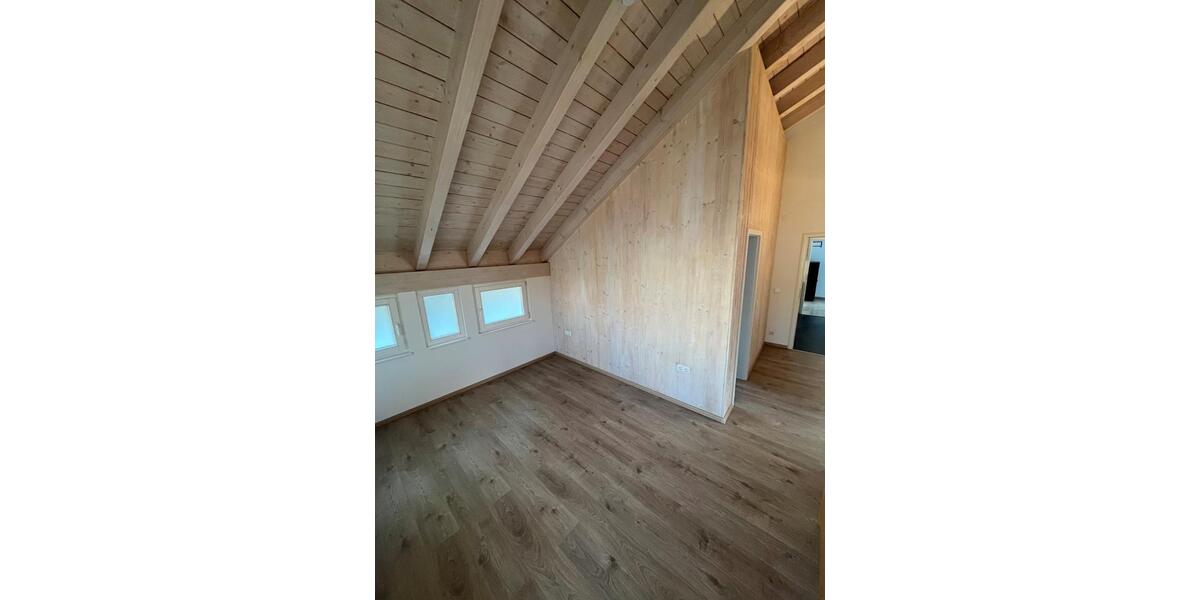 Dachgeschoßwohnung Balingen - 2 Zimmer, 80 m&sup2;, 850&euro; | Angebot:24835333