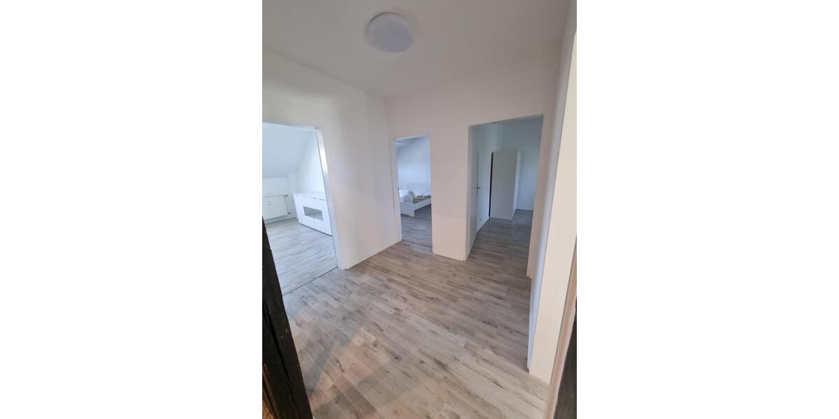 Etagenwohnung Velbert - 4 Zimmer, 90 m&sup2;, 1.120&euro; | Angebot:24829698