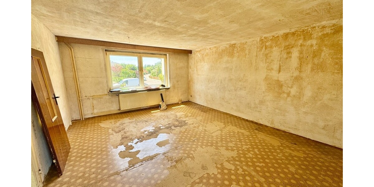 HORN IMMOBILIEN ++ RESERVIERT! Haus Neubrandenburg Oststadt - sanierungsbedürftig - Doppelhaushälfte Neubrandenburg | Angebot:27129966