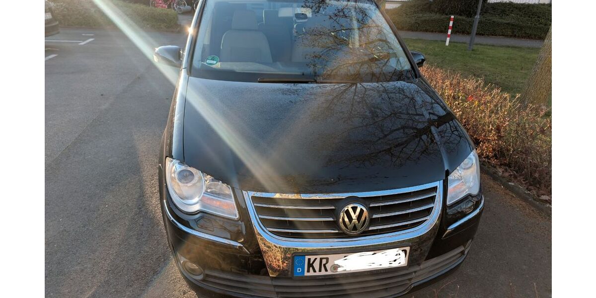 VW Touran 238.000 km 3.200 &euro; Krefeld 47804