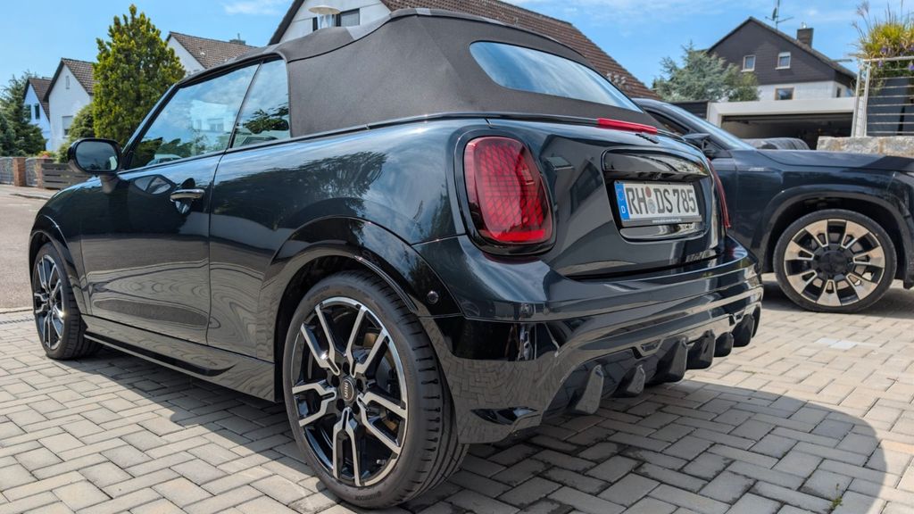 Mini Cooper S Cabrio 2.000 km 39.890 € Rednitzhembach 91126