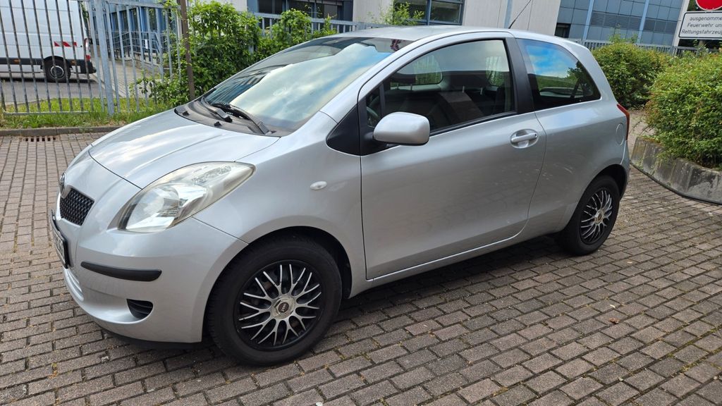 Toyota Yaris 168.000 km 1.598 &euro; Edenkoben 67480