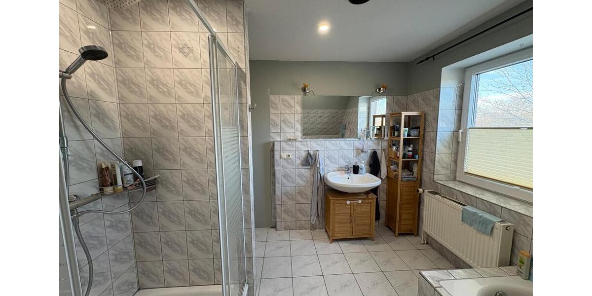 Haus zur Miete mit Garten, Carport, Terrasse, Nebengebäude 5 zimmer