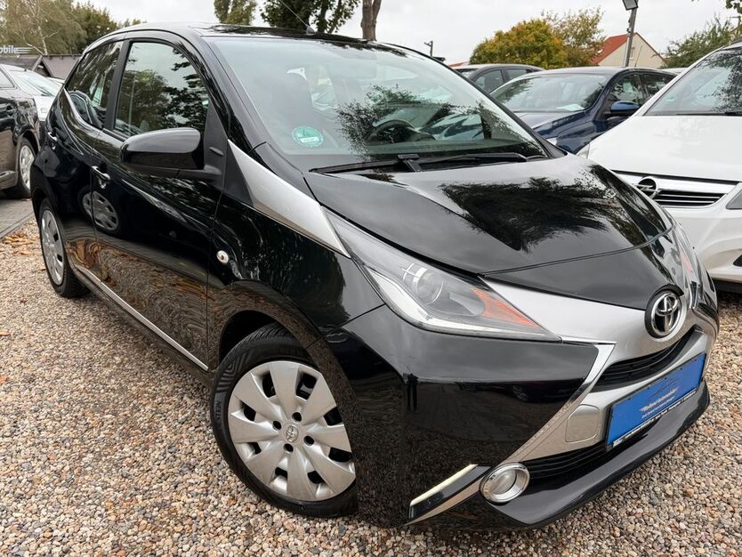Toyota Aygo (X) 114.222 km 5.990 € Berlin 13089