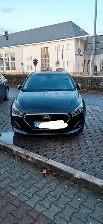 i30