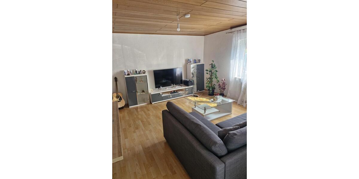 Erdgeschoßwohnung Reiskirchen - 3 Zimmer, 90 m&sup2;, 900&euro; | Angebot:26033448