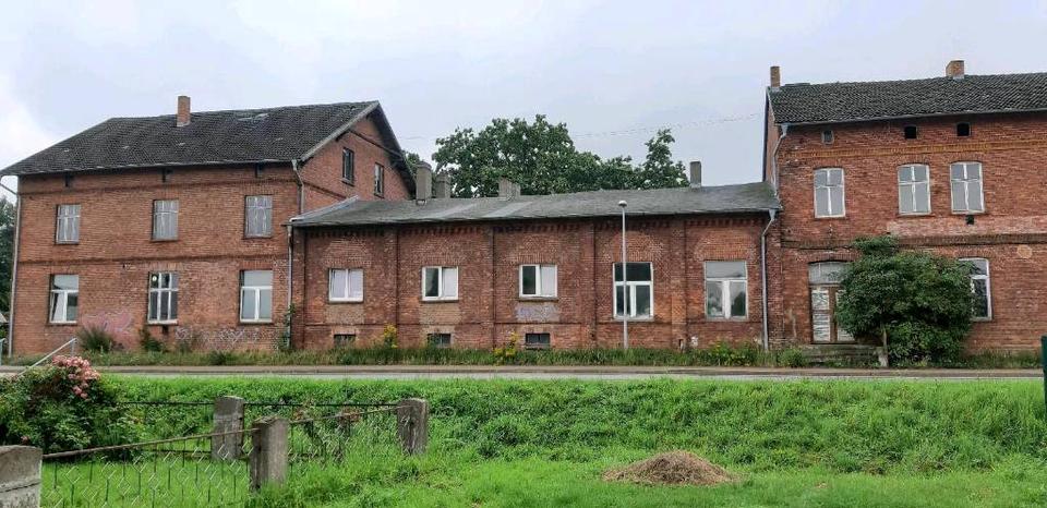 Mehrfamilienhaus, Wohnhaus Friedland - 30 Zimmer, 800 m&sup2;, 72.000&euro; | Angebot:26056318