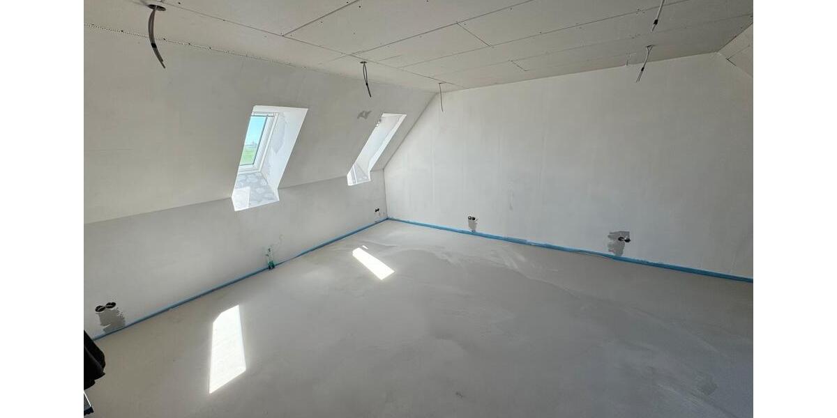 Dachgeschoßwohnung Tating - 4 Zimmer, 105 m&sup2;, 1.550&euro; | Angebot:26381911