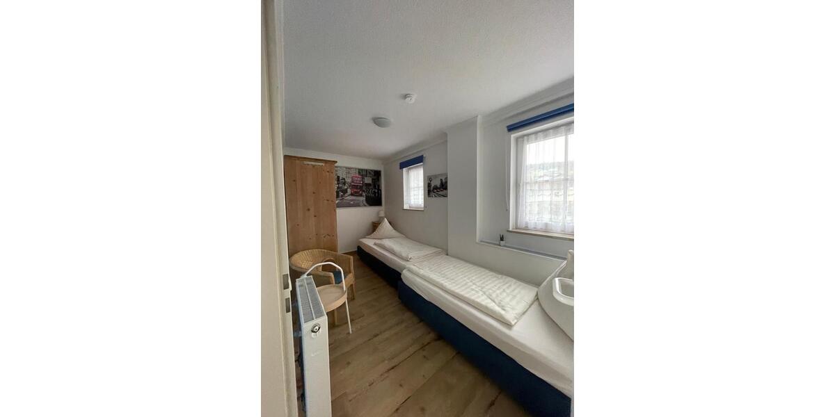 Dachgeschoßwohnung Viechtach - 4 Zimmer, 70 m&sup2;, 105.000&euro; | Angebot:27018960