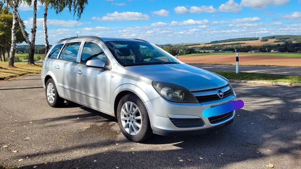 Opel Astra 211.000 km 1.399 € Lichtenstein 09350