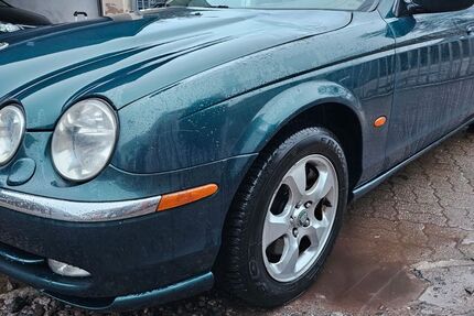 Jaguar S-Type 295.649 km 1.390 &euro; Albersweiler 76857
