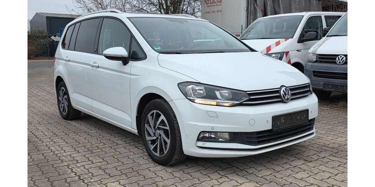 VW Touran 134.256 km 13.900 &euro; Garbsen 30827