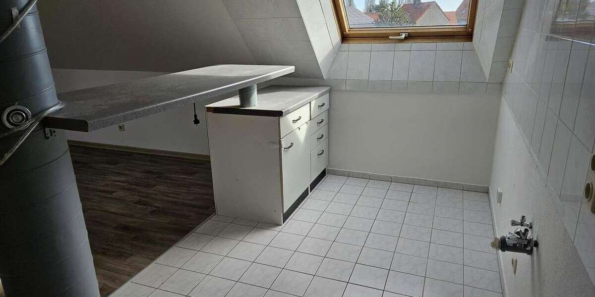 Etagenwohnung Bitterfeld - Wolfen OT Bobbau Bobbau - 2 Zimmer, 55 m&sup2;, 396&euro; | Angebot:26032415