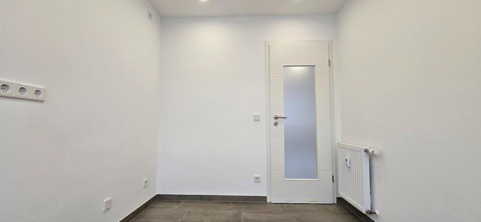 4 Zimmer- Dachgeschoss inklusive Pkw Stellplatz zu Verkaufen 4 zimmer