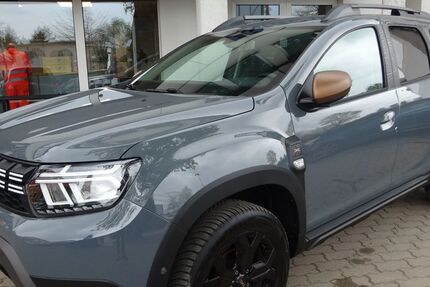 Dacia Duster 30.000 km 23.900 € Dresden 01217