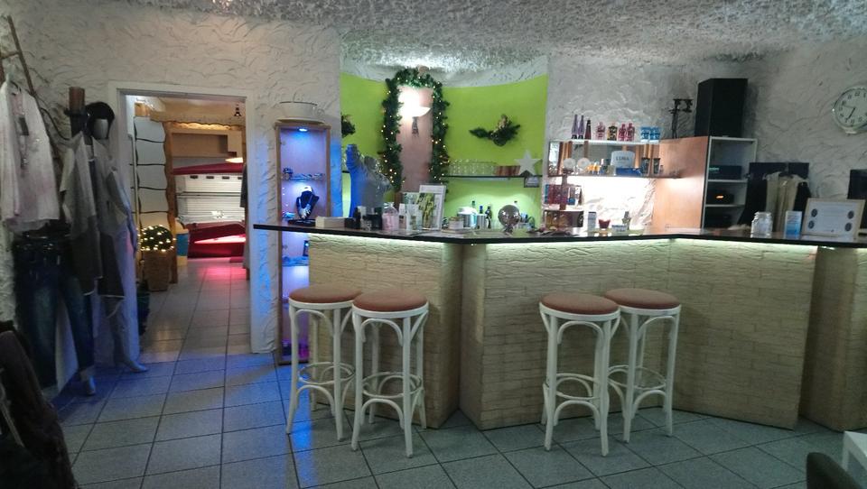 Sonnen- und Beautystudio in Schöneck Kilianstädten abzugeben. zimmer