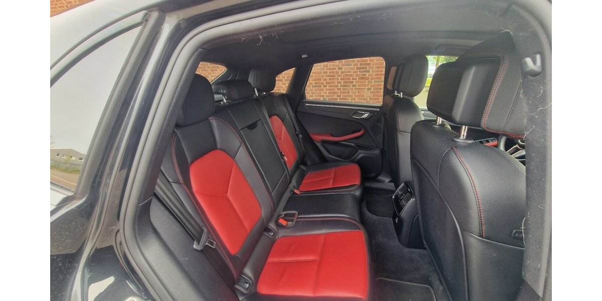 Porsche Macan Panoramadach NAVI Klimaautomatik 3-fach 129.000 km 40.998 &euro; Landau 76829