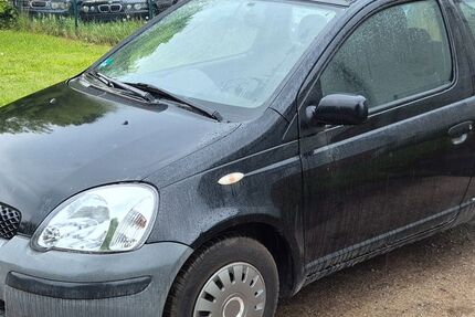 Toyota Yaris 154.000 km 1.299 &euro; Löwenberger Land OT Teschendorf 16775