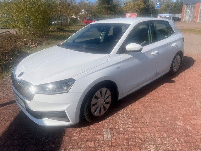 Skoda Fabia 33.600 km 17.699 &euro; Fürstenwalde 15517