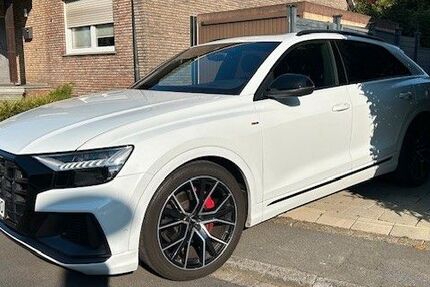 Audi Q8 130.000 km 49.999 &euro; Recklinghausen 45659
