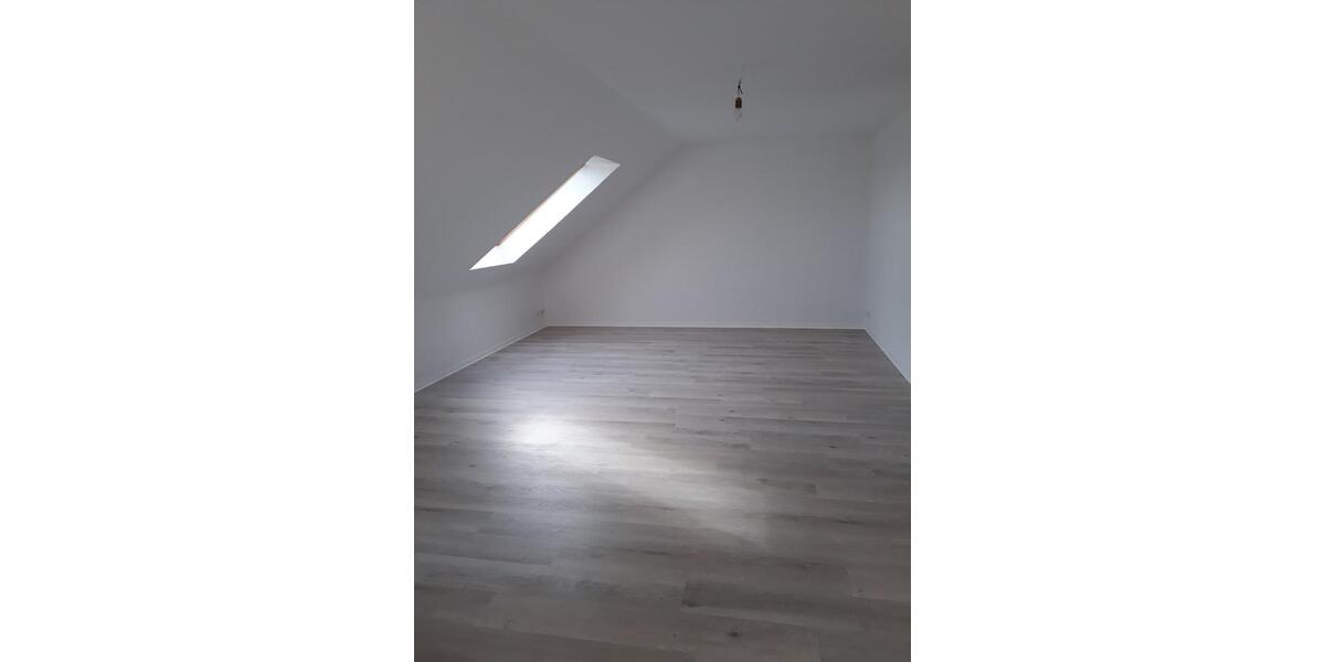 Dachgeschoßwohnung Lüdersdorf - 3 Zimmer, 66 m&sup2;, 700&euro; | Angebot:25269652