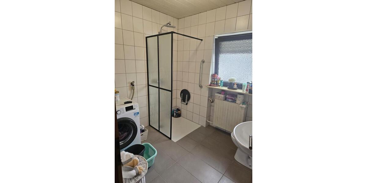 Einfamilienhaus Jockgrim - 6 Zimmer, 200 m&sup2;, 1.500&euro; | Angebot:25957931