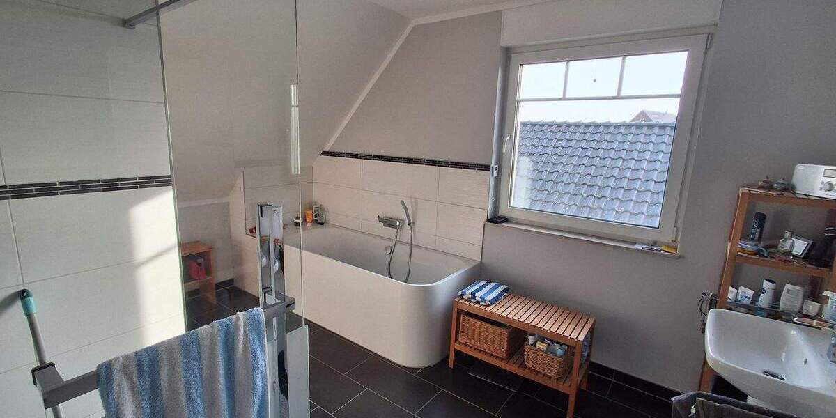 Einfamilienhaus Neuruppin - 5 Zimmer, 170 m&sup2;, 1.600&euro; | Angebot:25819994