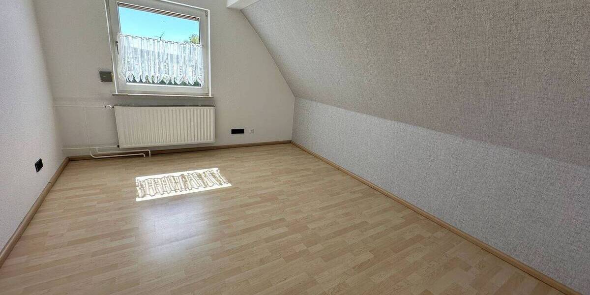 Mehrfamilienhaus, Wohnhaus Homberg (Efze) Roppershain - 6 Zimmer, 160 m&sup2;, 225.000&euro; | Angebot:26499511