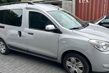 Dacia Dokker 112.000 km 5.990 &euro; Hünxe 46569