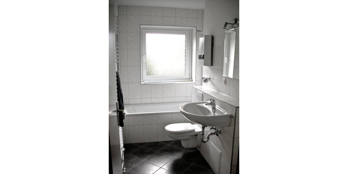 sanierte 3-Zimmer-Erdgeschosswohnung mit Balkon in Altwarmbüchen 3 zimmer