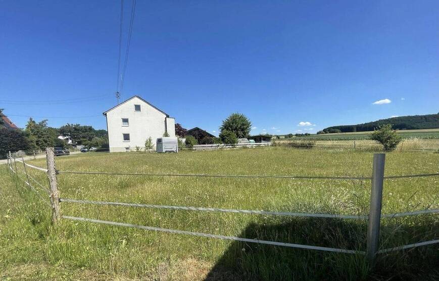 ++ Grosszügiges Baugrundstück in ruhiger Ortsrandlage ++