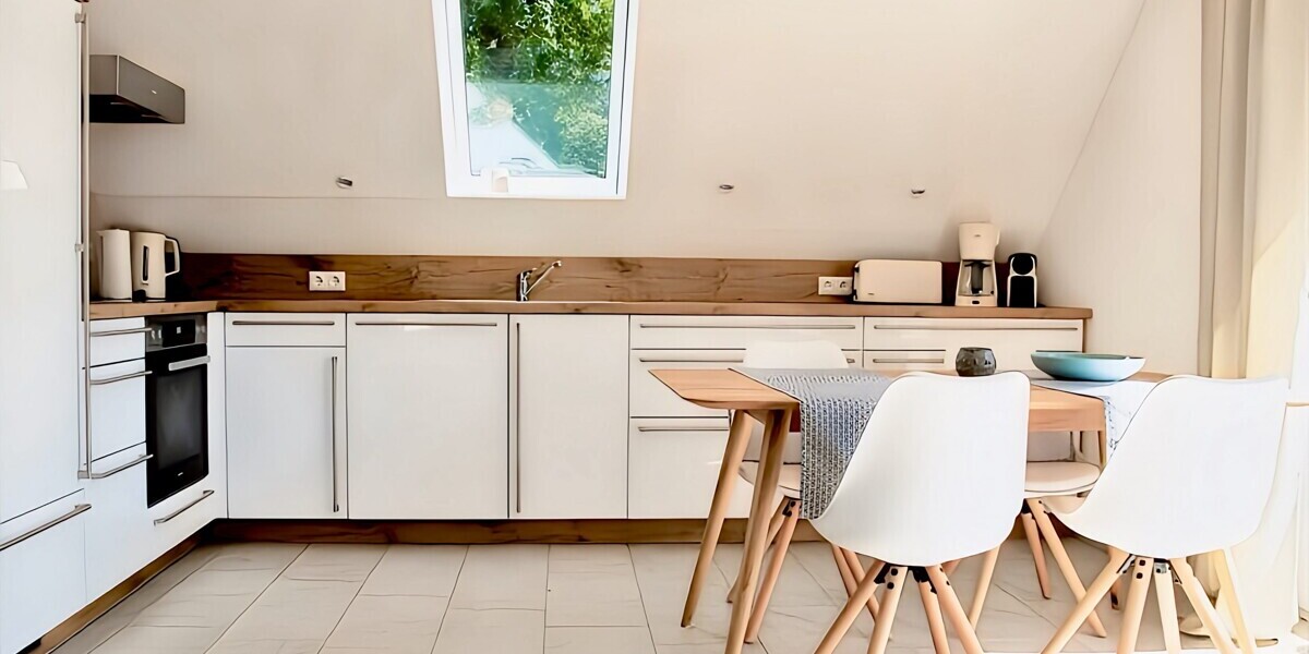 HORN IMMOBILIEN ++ tolles Ferienhaus in Röbel an der Müritz mit zwei Ferienwohnungen - Ferienhaus Röbel/Müritz Müritz | Angebot:26562018