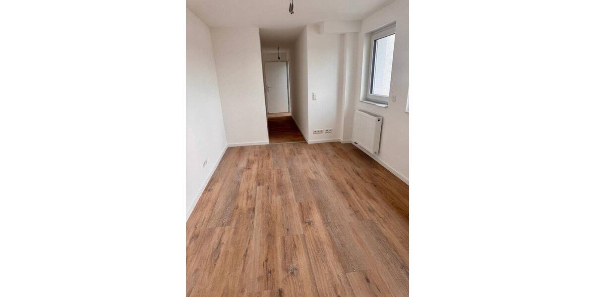 Etagenwohnung Offenbach am Main Hafen - 3 Zimmer, 82 m&sup2;, 1.350&euro; | Angebot:26450612