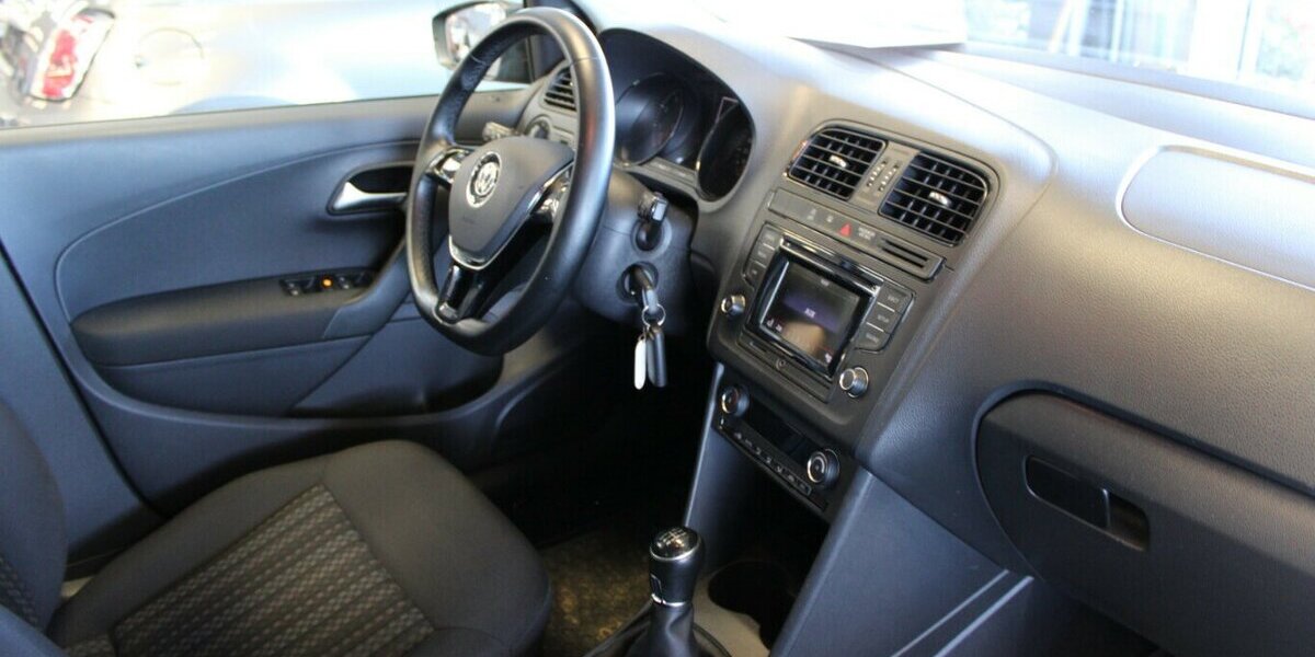 VW Polo 1.0 BMT - 5-Türig - 49.729 km 8.980 &euro; Euskirchen 53881