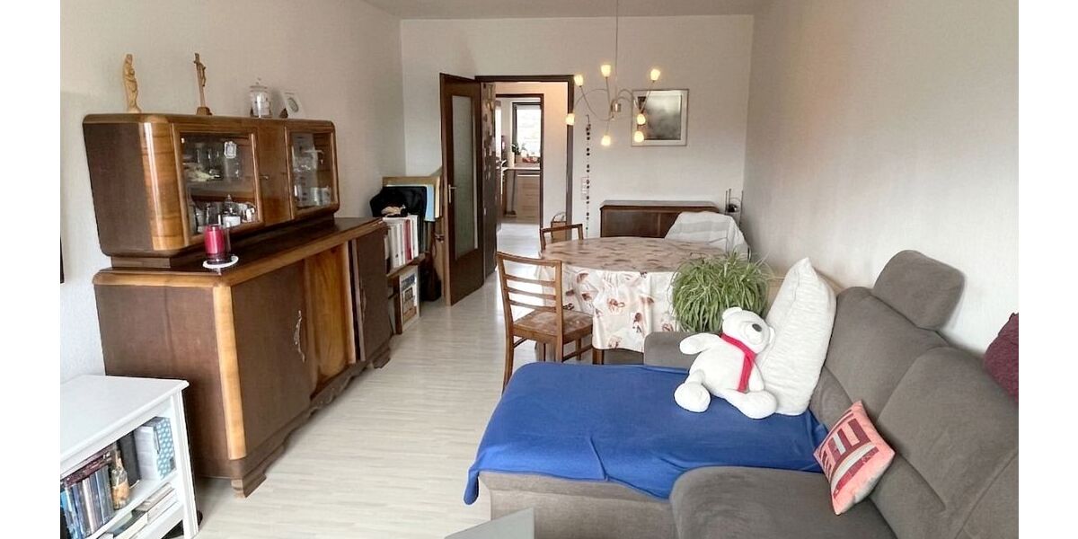 **RESERVIERT** Ansprechende 3-Zimmer-Eigentumswohnung mit Sonnenbalkon und Tiefgaragenstellplatz in Bad Homburg vor der Höhe – Ober-Eschbach - Etagenwohnung Bad Homburg Gonzenheim | Angebot:26336945