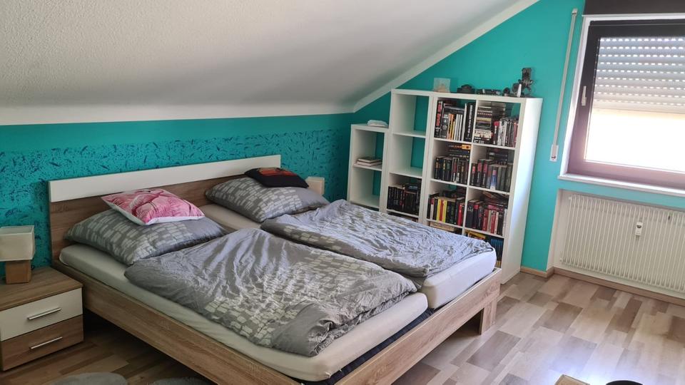 Dachgeschoßwohnung Dittelbrunn - 3 Zimmer, 63 m&sup2;, 520&euro; | Angebot:25292348