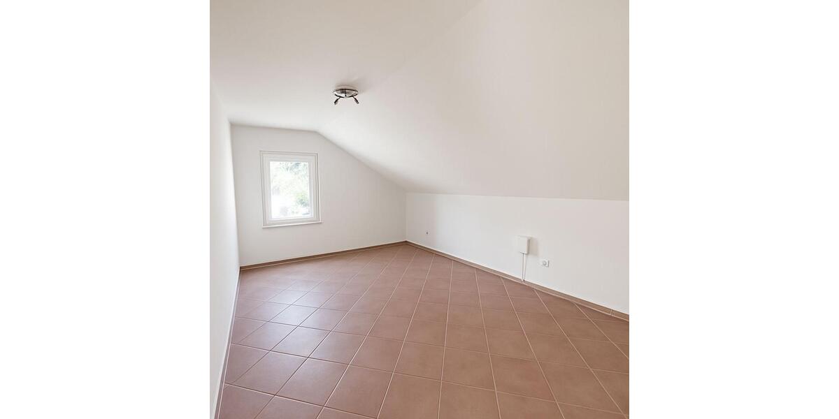 Teilrenovierte helle 2-Zimmer Wohnung in Wicklesgreuth 2 zimmer