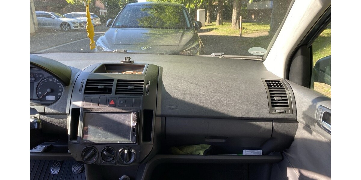 VW Polo 270.000 km 1.900 € Neuss 41460