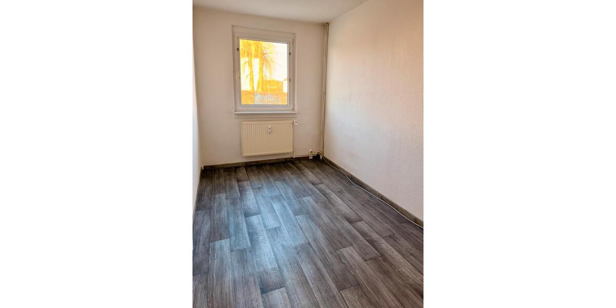 Hochparterre Putlitz - 4 Zimmer, 68 m&sup2;, 480&euro; | Angebot:25367975